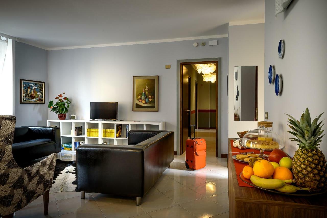 Bed&Breakfast Sweet Home Tirano Buitenkant foto