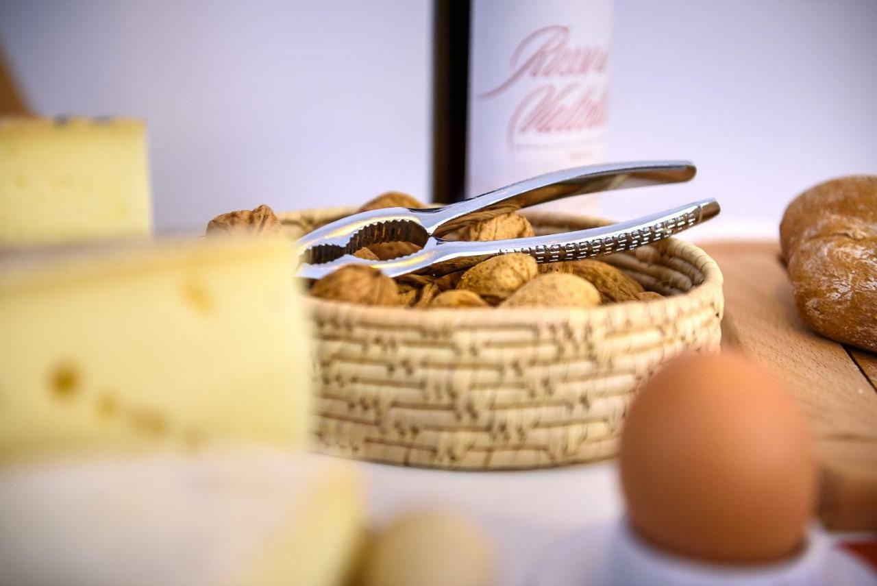 Bed&Breakfast Sweet Home Tirano Buitenkant foto