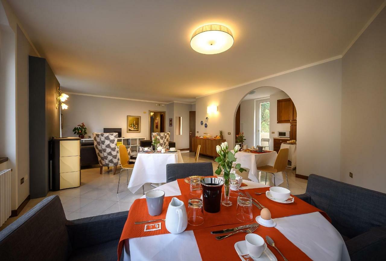 Bed&Breakfast Sweet Home Tirano Buitenkant foto