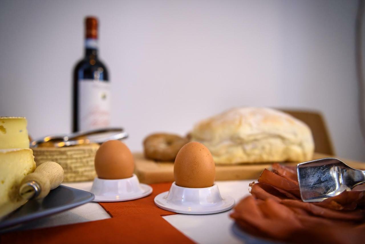 Bed&Breakfast Sweet Home Tirano Buitenkant foto